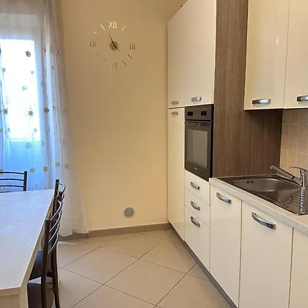 Sapore Di Mare Apartment *