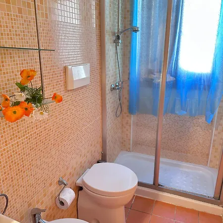 Sapore Di Mare Apartment *